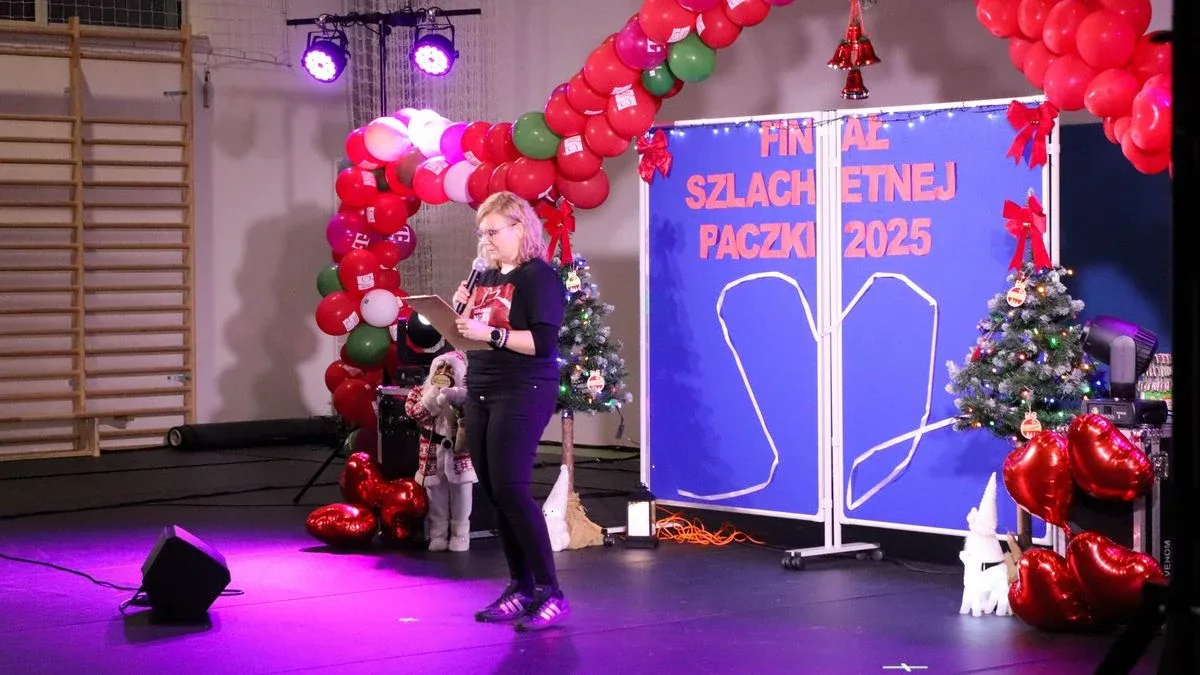 Szlachetna Paczka w Ostrowi Mazowieckiej. Emocjonalny finał pełen wdzięczności dla wolontariuszy i darczyńców (zdjęcia, wideo)