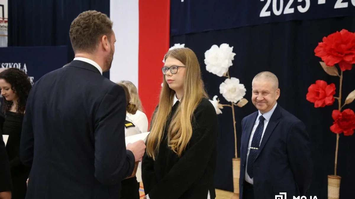 Najlepsi z najlepszych ze stypendiami premiera. Wręczono je uczniom z regionu (zdjęcia, wideo)