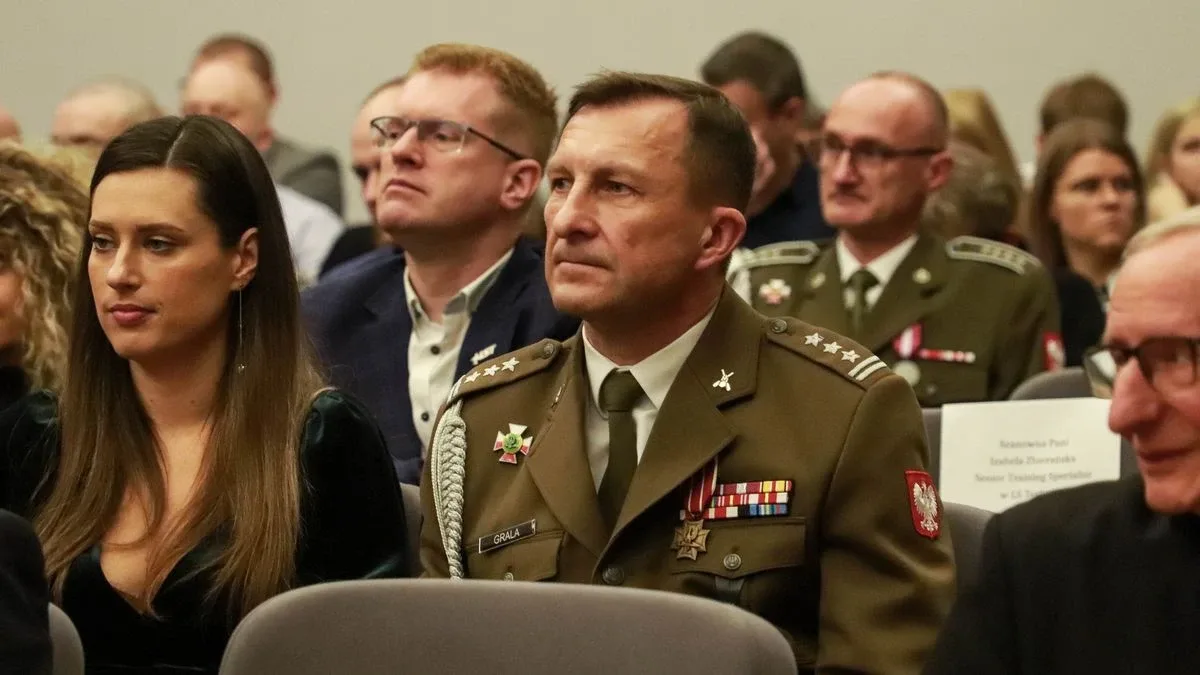 Uroczyste pasowanie uczniów i podpisanie ważnego porozumienia. Historyczny dzień w CSL Technikum Lotniczym w Nagoszewie (zdjęcia)