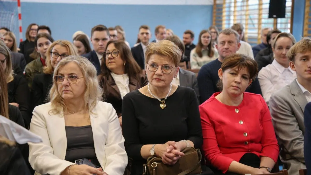 Najlepsi z najlepszych ze stypendiami premiera. Wręczono je uczniom z regionu (zdjęcia, wideo)