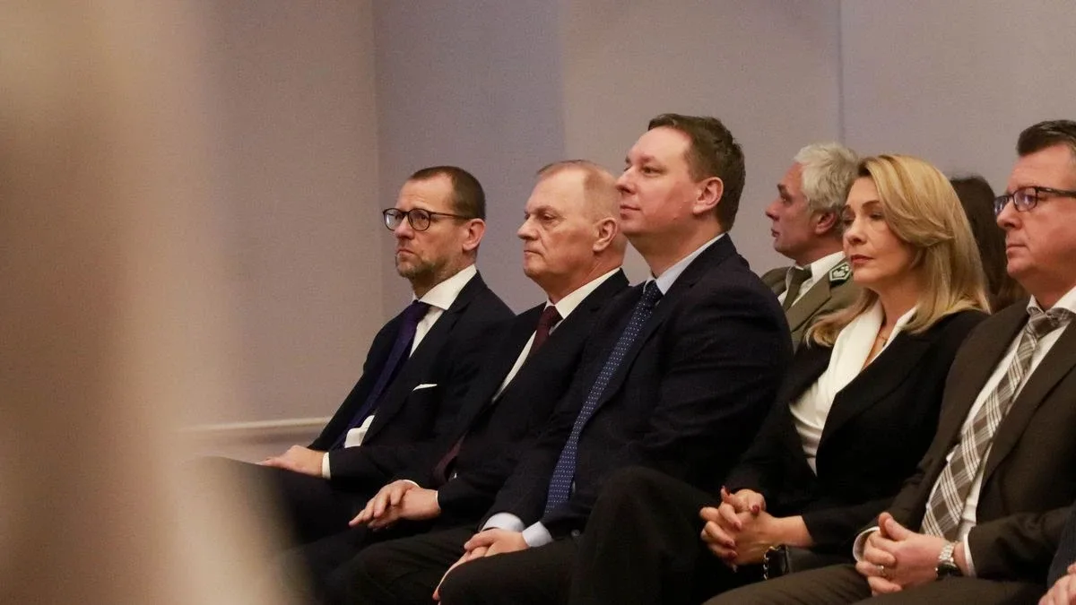 Uroczyste pasowanie uczniów i podpisanie ważnego porozumienia. Historyczny dzień w CSL Technikum Lotniczym w Nagoszewie (zdjęcia)