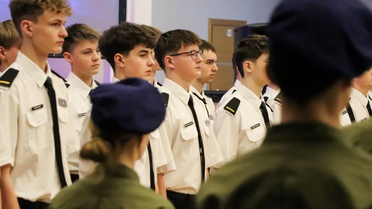 Uroczyste pasowanie uczniów i podpisanie ważnego porozumienia. Historyczny dzień w CSL Technikum Lotniczym w Nagoszewie (zdjęcia)