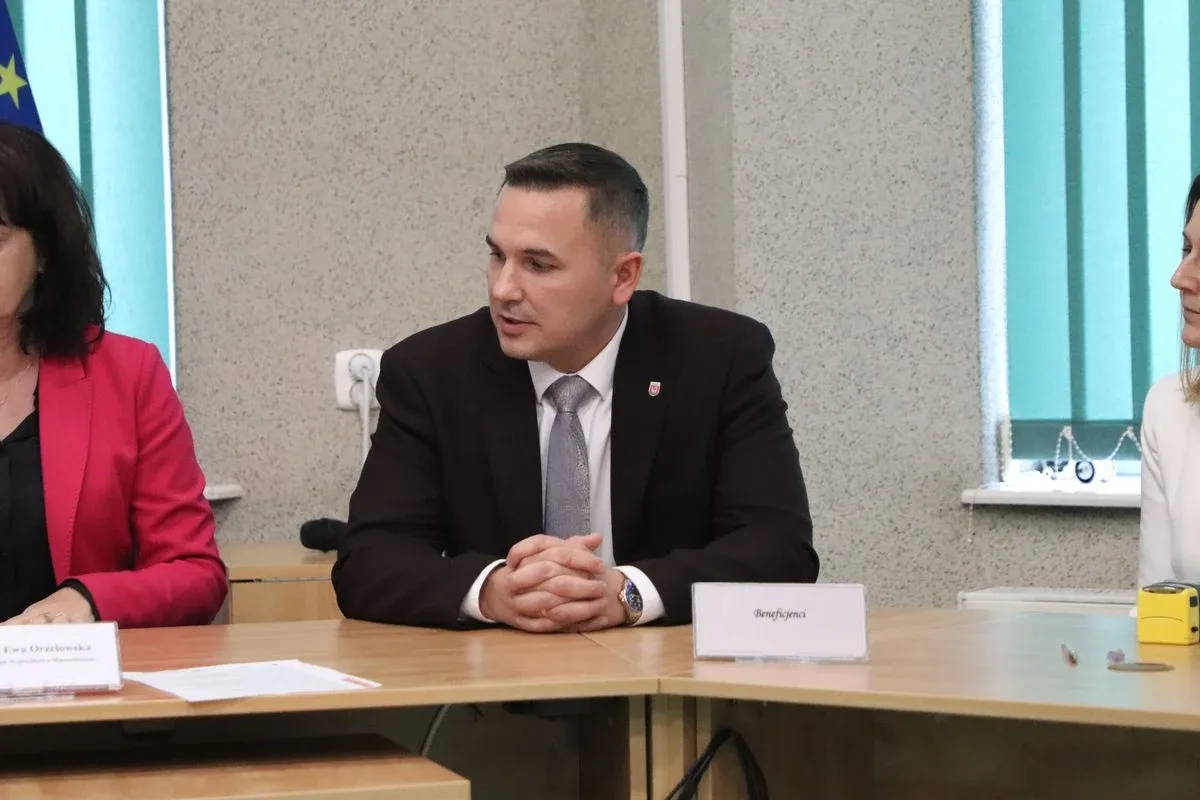 Unijne wsparcie dla gmin Brok i Ostrów Mazowiecka na modernizację sieci wodociągowej (zdjęcia)