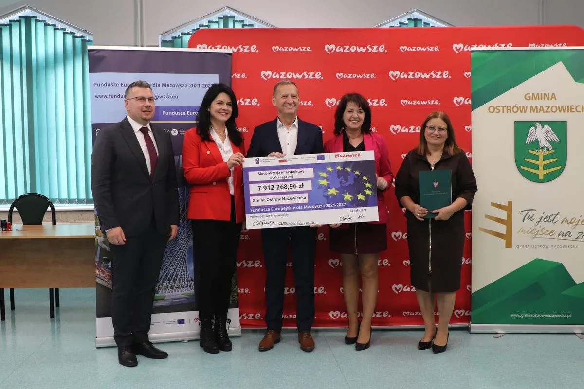 Unijne wsparcie dla gmin Brok i Ostrów Mazowiecka na modernizację sieci wodociągowej (zdjęcia)