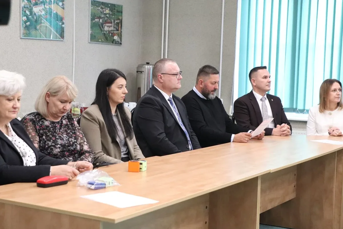 Unijne wsparcie dla gmin Brok i Ostrów Mazowiecka na modernizację sieci wodociągowej (zdjęcia)