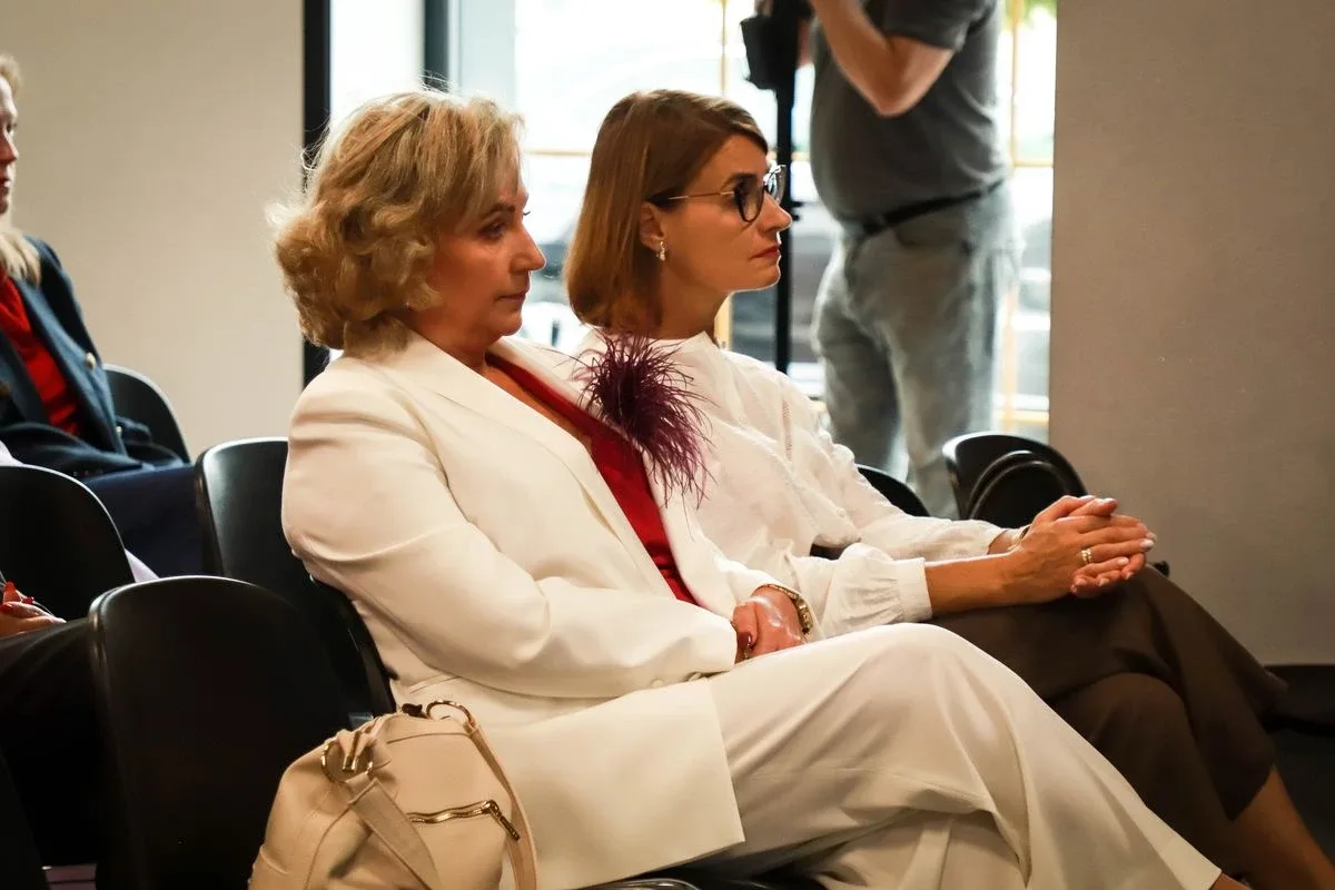 Minister Katarzyna Pełczyńska-Nałęcz w Ostrowi Mazowieckiej. Podwojenie środków na wodociągi i cyberbony dla samorządów (zdjęcia)