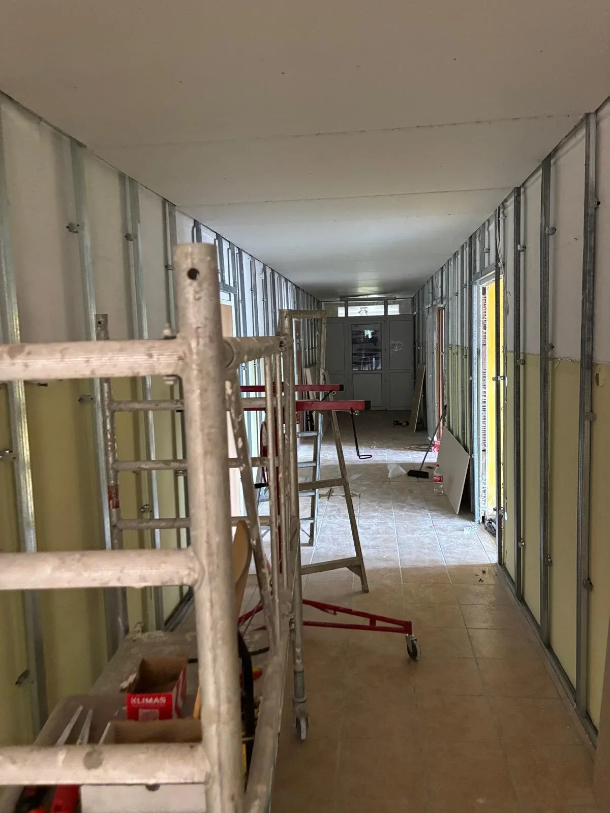 Nowa siedziba Technikum Lotniczego w Ostrowi Mazowieckiej - trwa remont! (zdjęcia)