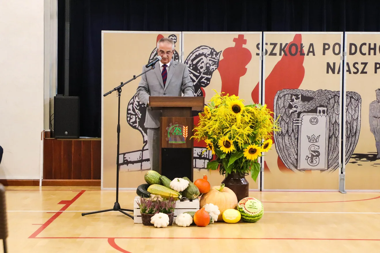 Rozpoczęcie roku szkolnego w ZSCKR w Starym Lubiejewie (zdjęcia)