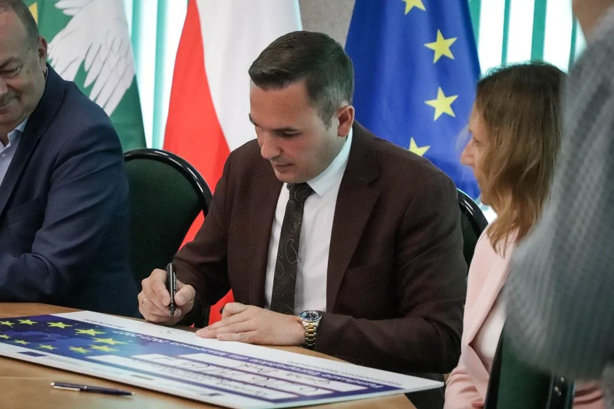 Miliony z Unii na lokalne inwestycje. Ostrów i Brok na liście beneficjentów (zdjęcia)