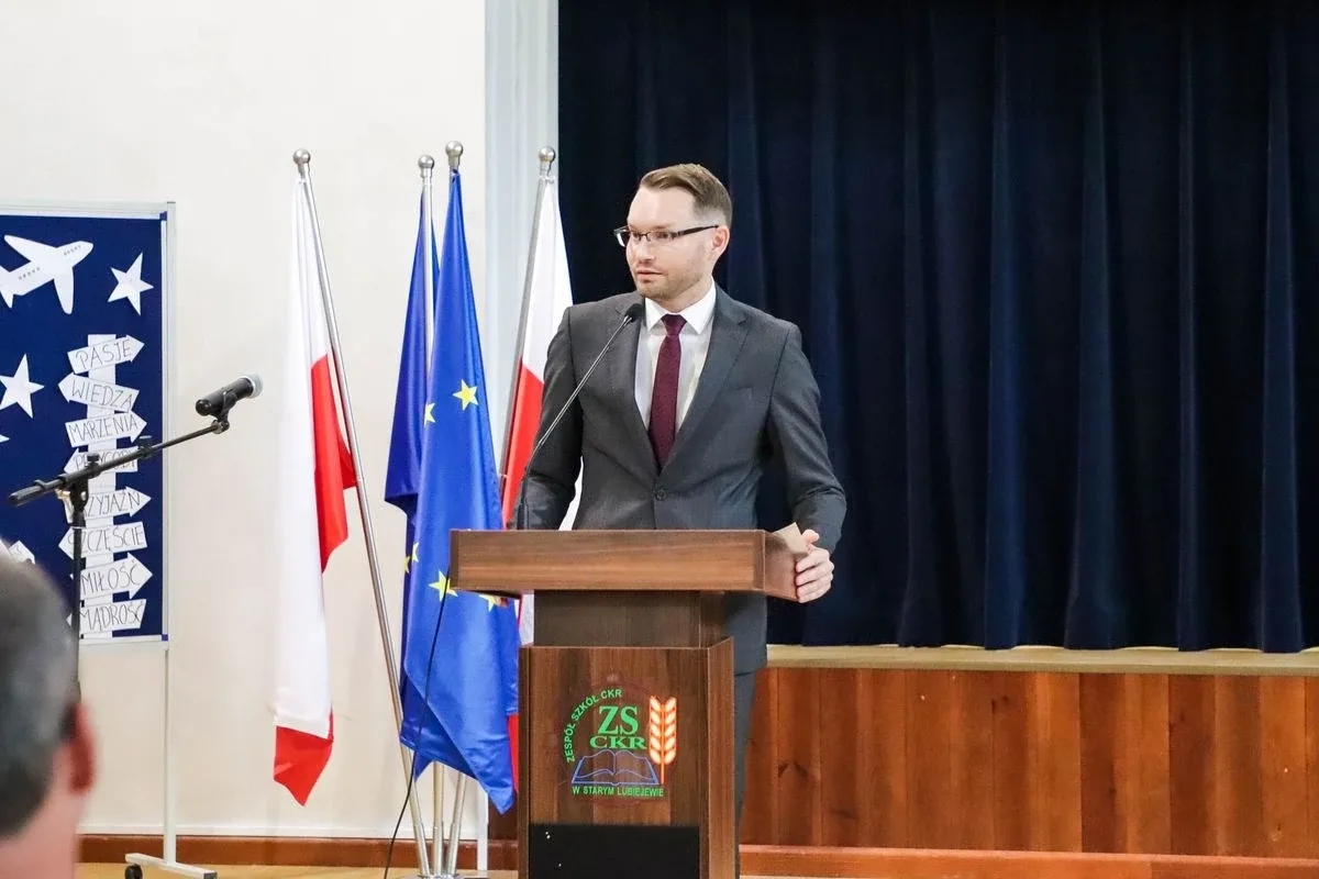 Świadectwa, nagrody i emocje. Uroczyste zakończenie roku w ZSCKR (zdjęcia)