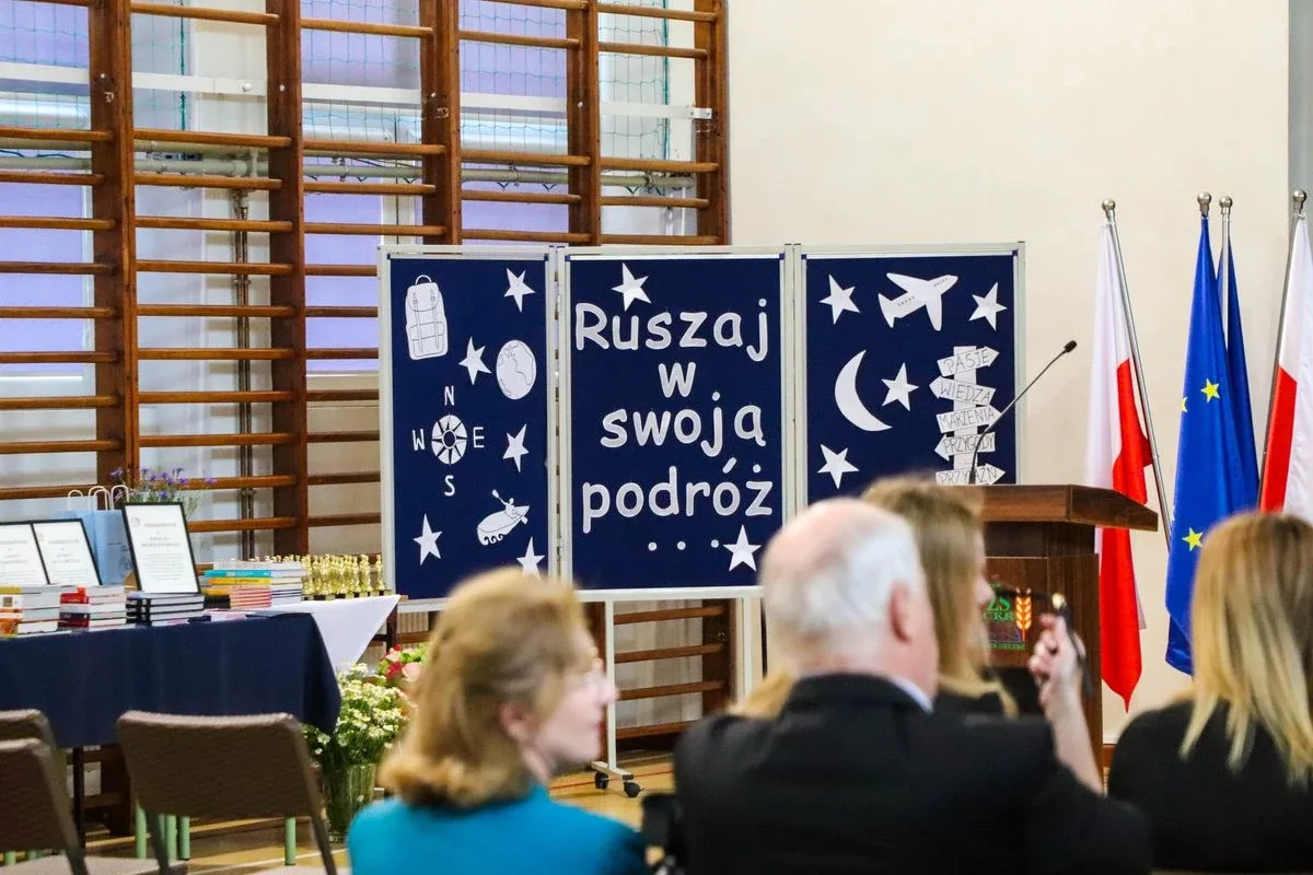 Świadectwa, nagrody i emocje. Uroczyste zakończenie roku w ZSCKR (zdjęcia)