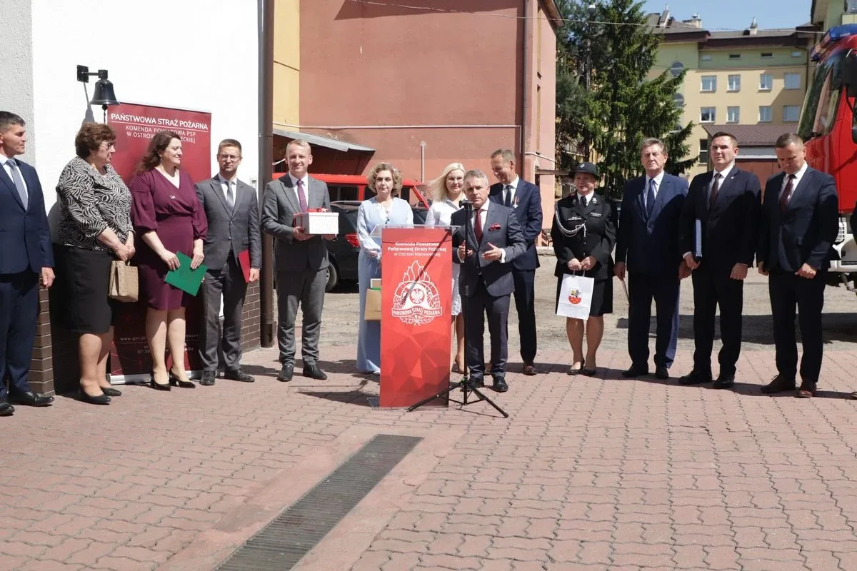 Uroczystość z okazji Powiatowych Obchodów Dnia Strażaka w Ostrowi Mazowieckiej (zdjęcia)