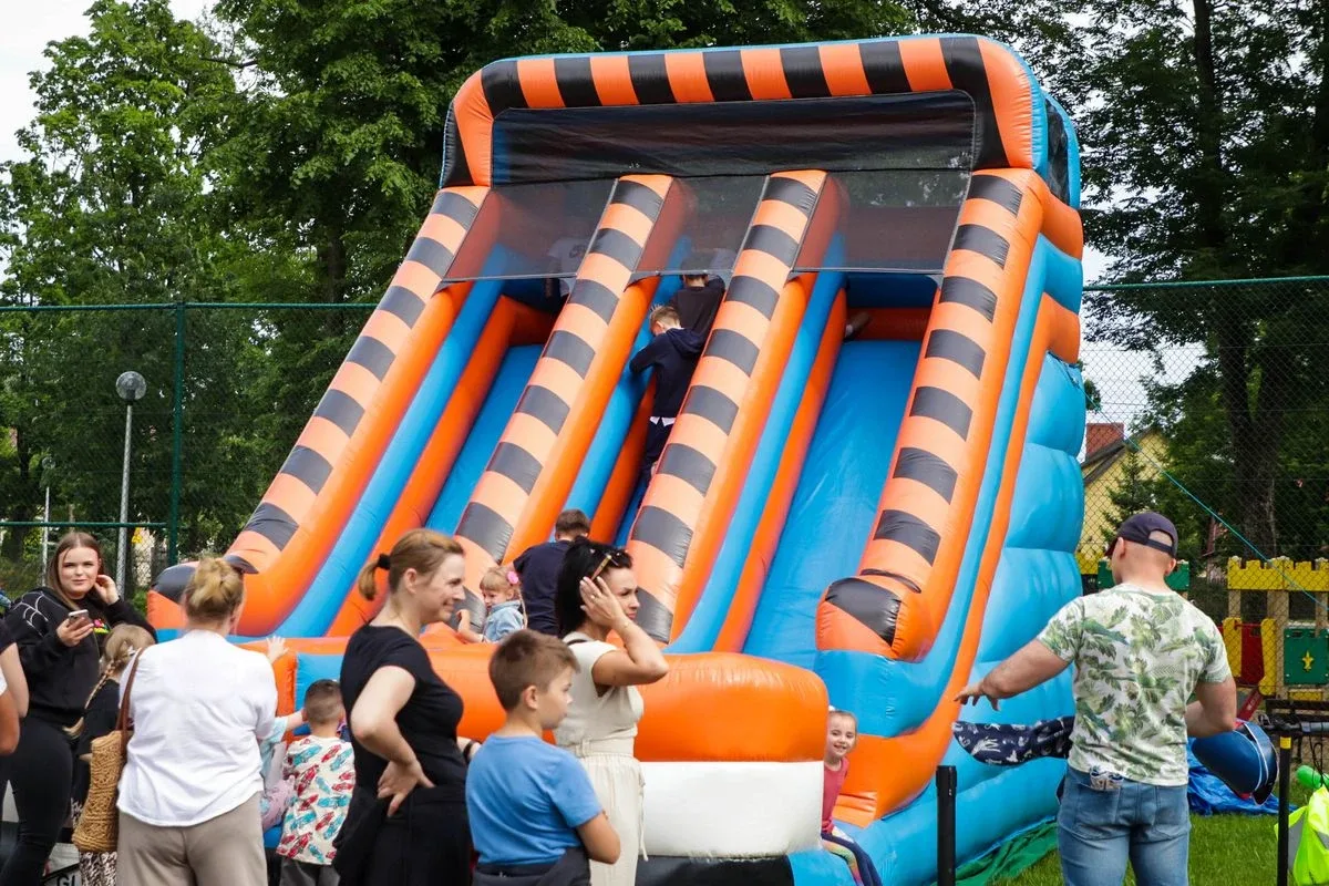 Policyjny piknik z sercem na cześć kobiet w służbie (zdjęcia)