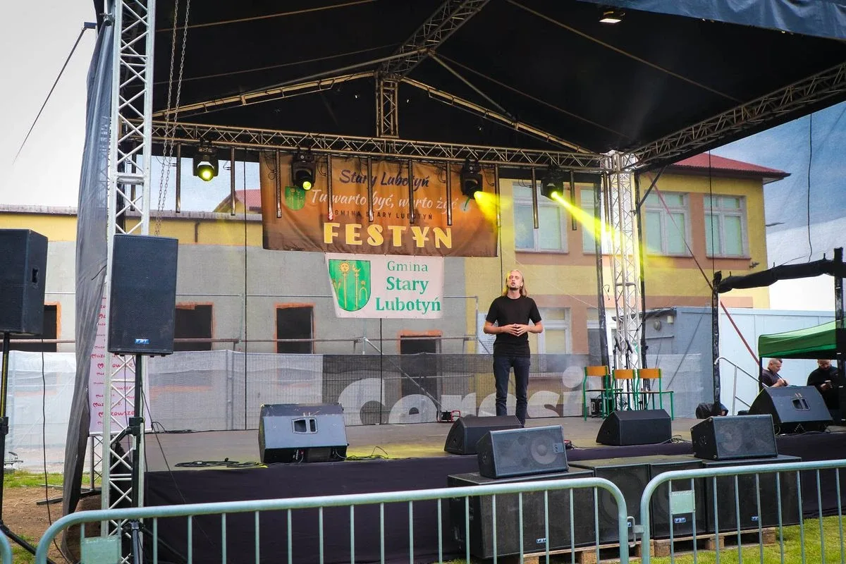 Muzyka, smaki i uśmiechy. Festyn Gminny w Starym Lubotyniu już za nami! (zdjęcia)