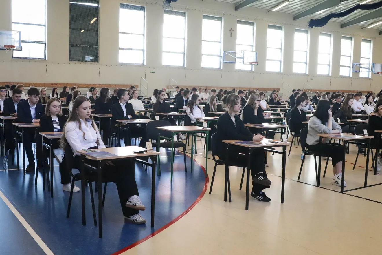 Egzamin dojrzałości w LO im. M. Kopernika. Matematyczne wyzwanie maturzystów (zdjęcia)