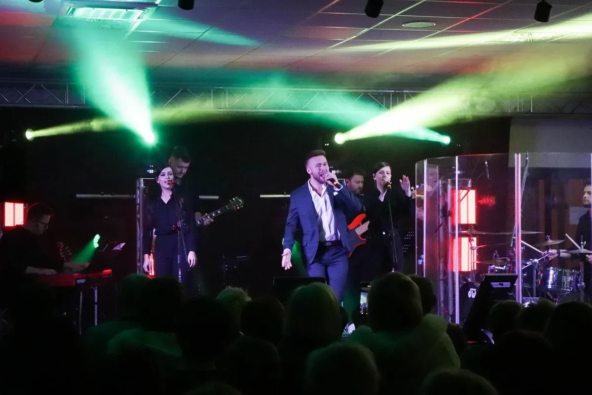 "Za Tobą pójdę jak na bal..." - magiczny wieczór z muzyką Krzysztofa Krawczyka w Starej Elektrowni (zdjęcia, wideo)