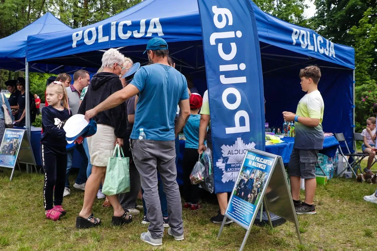Policyjny piknik z sercem na cześć kobiet w służbie (zdjęcia)
