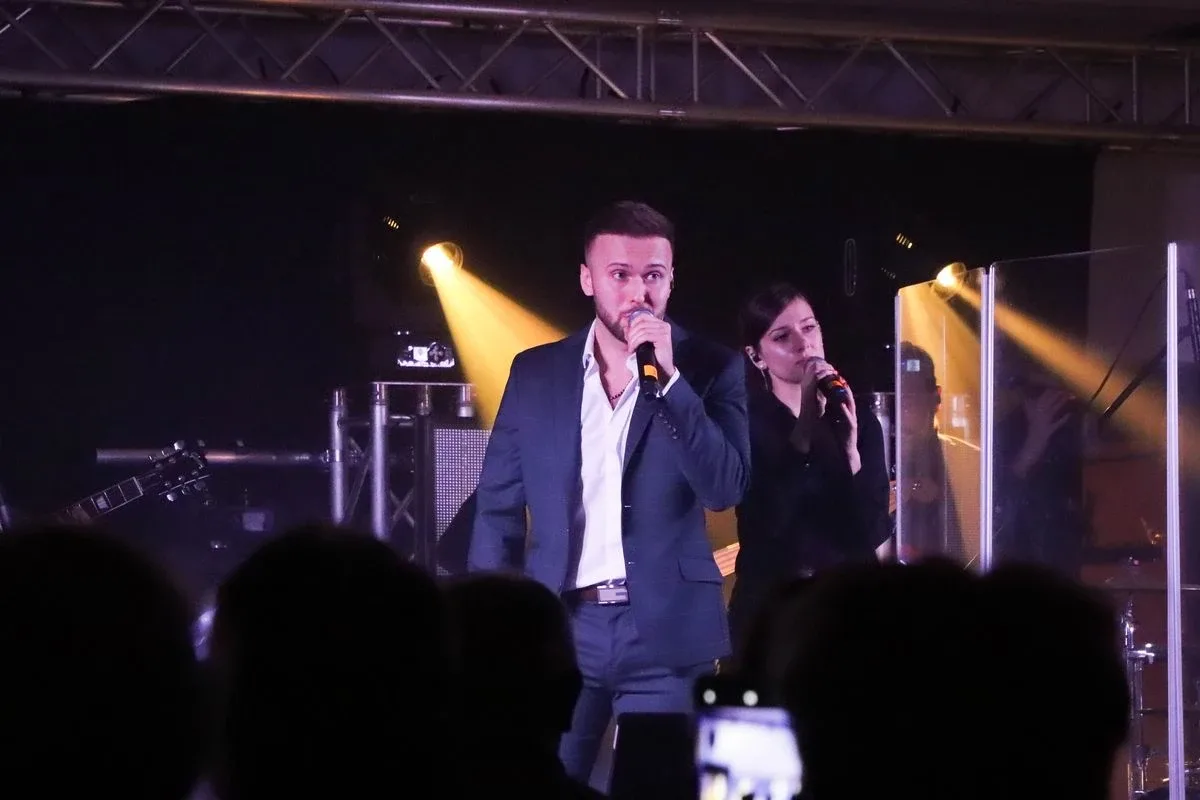 "Za Tobą pójdę jak na bal..." - magiczny wieczór z muzyką Krzysztofa Krawczyka w Starej Elektrowni (zdjęcia, wideo)