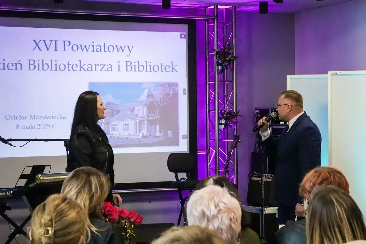 XVI Powiatowy Dzień Bibliotekarza i Bibliotek w Ostrowi Mazowieckiej (zdjęcia)