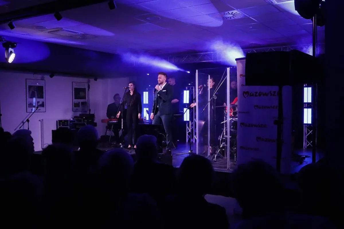 "Za Tobą pójdę jak na bal..." - magiczny wieczór z muzyką Krzysztofa Krawczyka w Starej Elektrowni (zdjęcia, wideo)