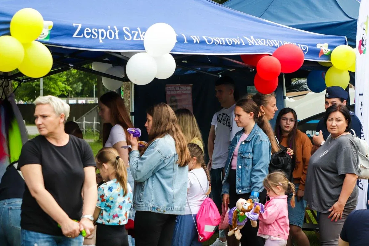 Policyjny piknik z sercem na cześć kobiet w służbie (zdjęcia)