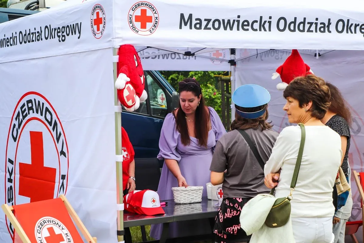 Policyjny piknik z sercem na cześć kobiet w służbie (zdjęcia)