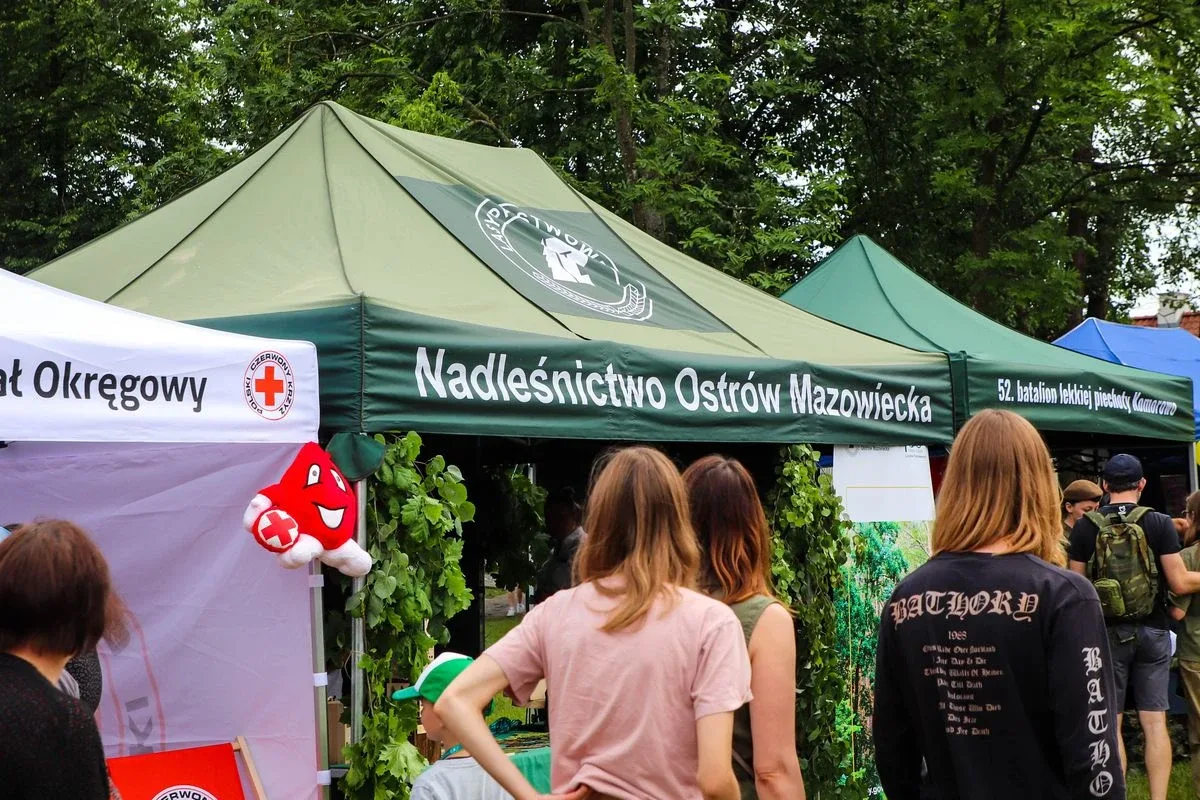 Policyjny piknik z sercem na cześć kobiet w służbie (zdjęcia)