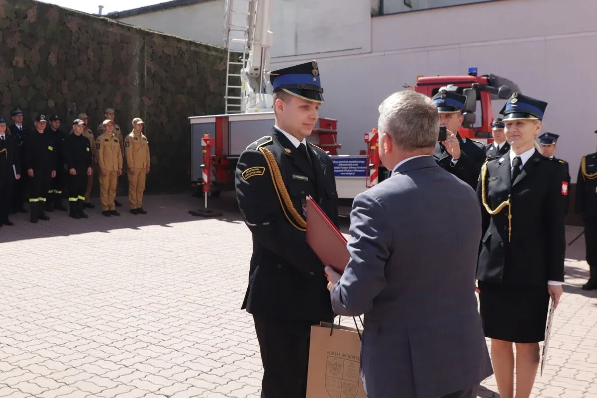 Uroczystość z okazji Powiatowych Obchodów Dnia Strażaka w Ostrowi Mazowieckiej (zdjęcia)