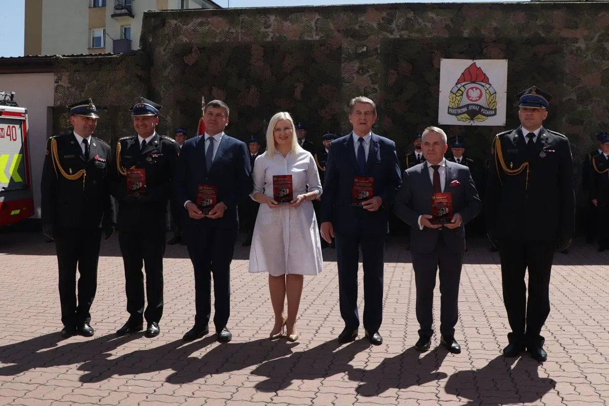 Uroczystość z okazji Powiatowych Obchodów Dnia Strażaka w Ostrowi Mazowieckiej (zdjęcia)