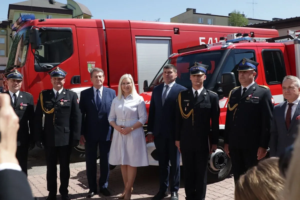 Uroczystość z okazji Powiatowych Obchodów Dnia Strażaka w Ostrowi Mazowieckiej (zdjęcia)