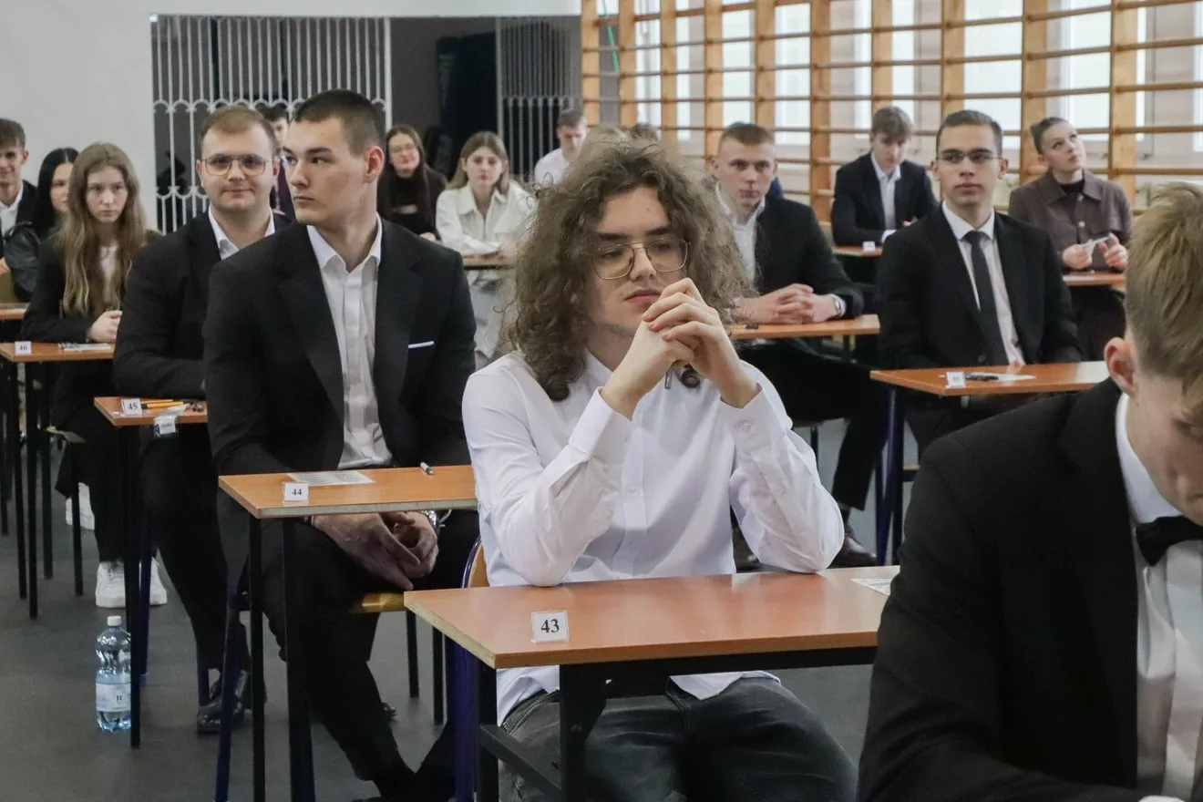 Trzeci dzień egzaminów. Maturzyści zmierzyli się z językiem obcym (zdjęcia)