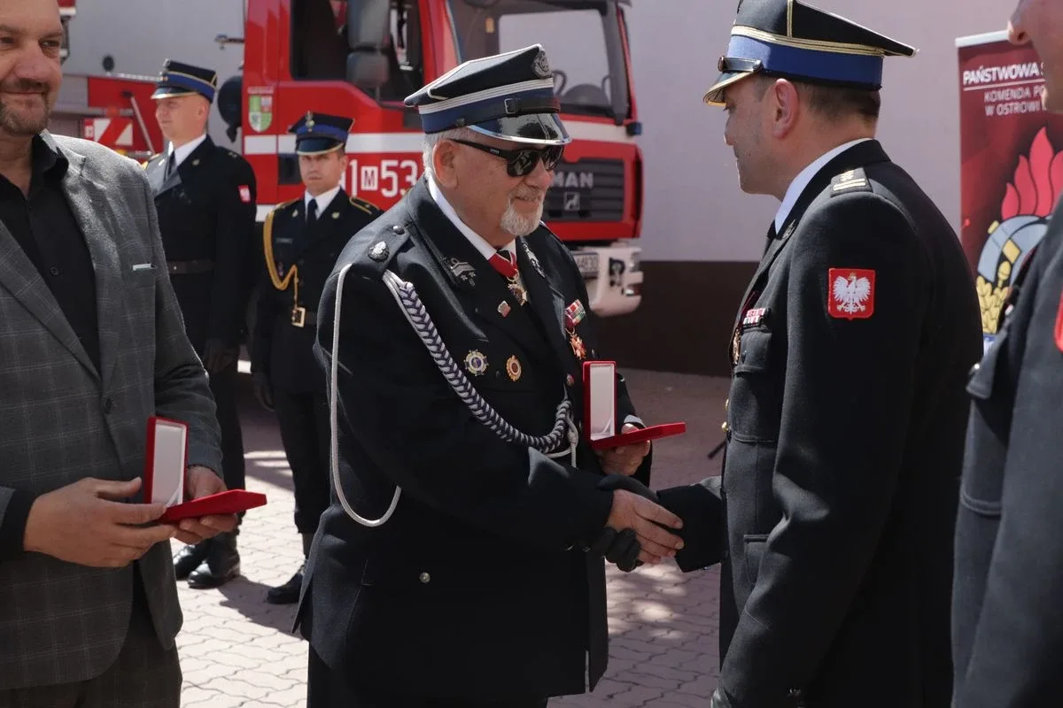 Uroczystość z okazji Powiatowych Obchodów Dnia Strażaka w Ostrowi Mazowieckiej (zdjęcia)
