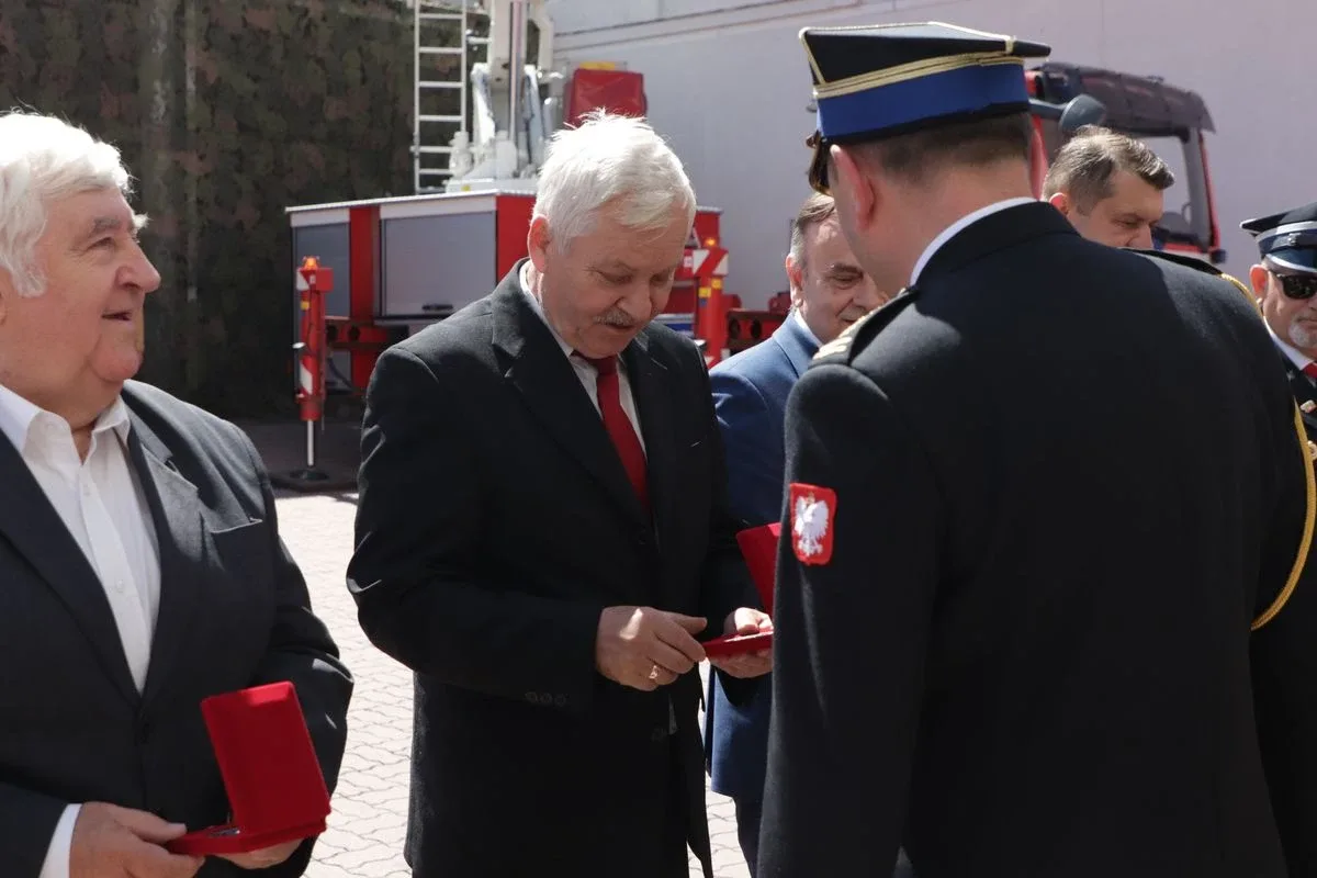 Uroczystość z okazji Powiatowych Obchodów Dnia Strażaka w Ostrowi Mazowieckiej (zdjęcia)