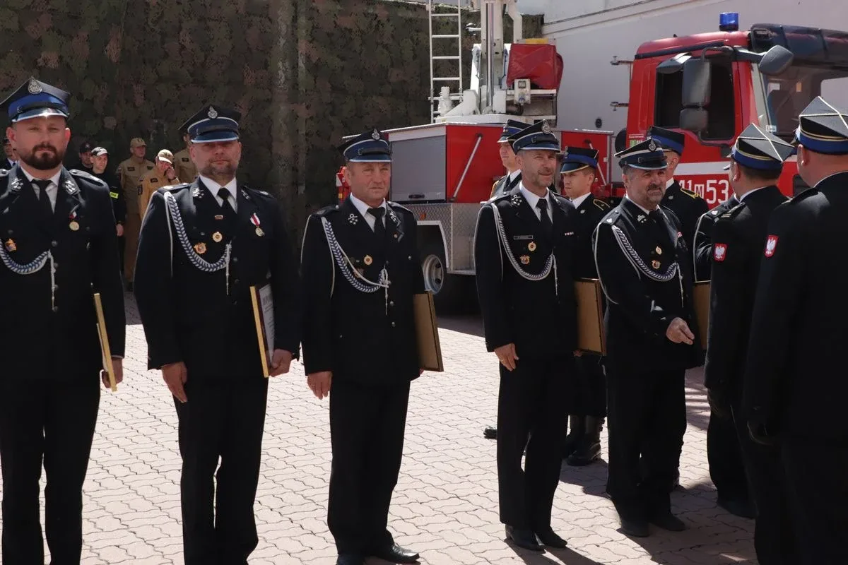 Uroczystość z okazji Powiatowych Obchodów Dnia Strażaka w Ostrowi Mazowieckiej (zdjęcia)