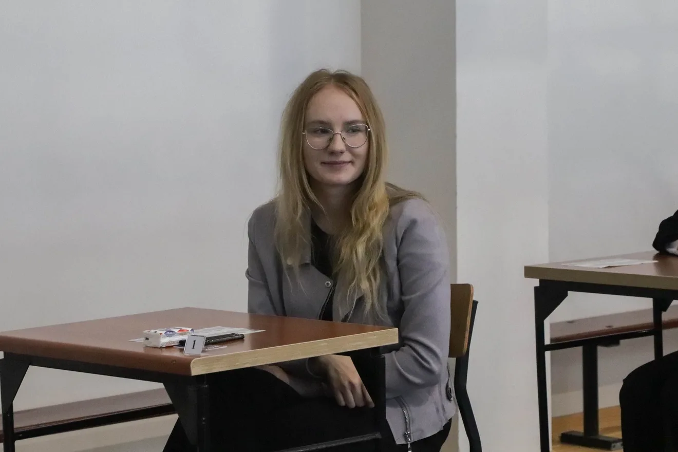 Rozpoczął się maturalny maraton. Pierwszy egzamin w ostrowskim "Rubinku" (zdjęcia)