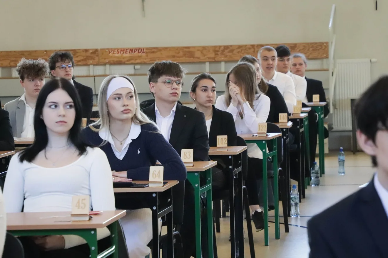 Egzamin dojrzałości w LO im. M. Kopernika. Matematyczne wyzwanie maturzystów (zdjęcia)