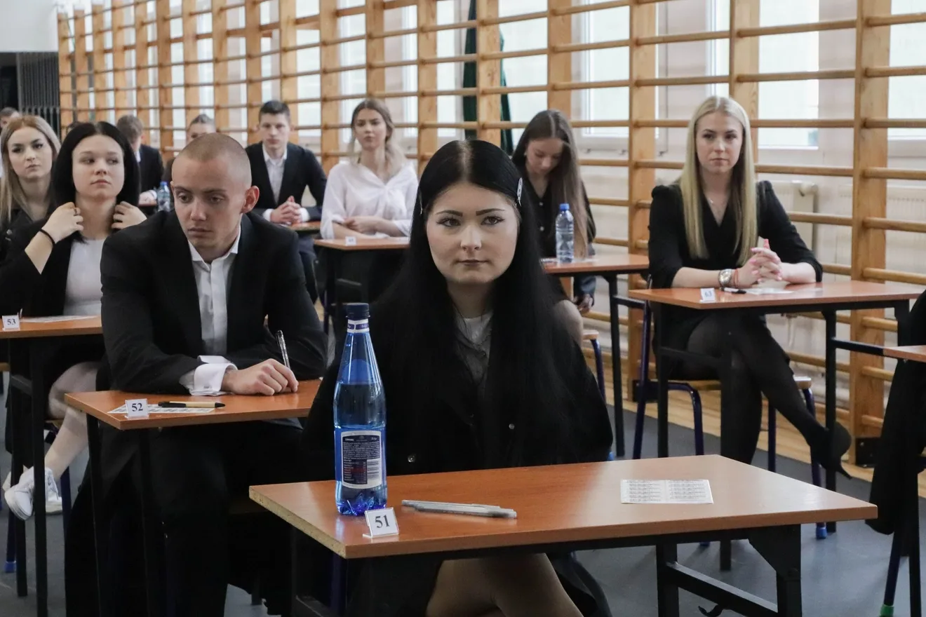 Trzeci dzień egzaminów. Maturzyści zmierzyli się z językiem obcym (zdjęcia)