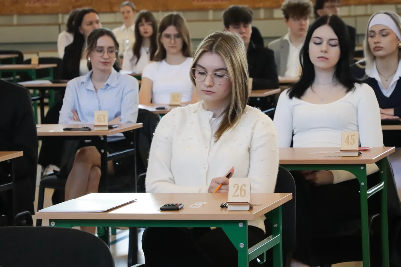Egzamin dojrzałości w LO im. M. Kopernika. Matematyczne wyzwanie maturzystów (zdjęcia)