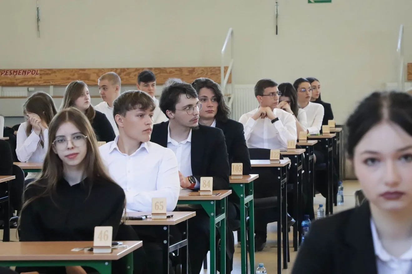 Egzamin dojrzałości w LO im. M. Kopernika. Matematyczne wyzwanie maturzystów (zdjęcia)