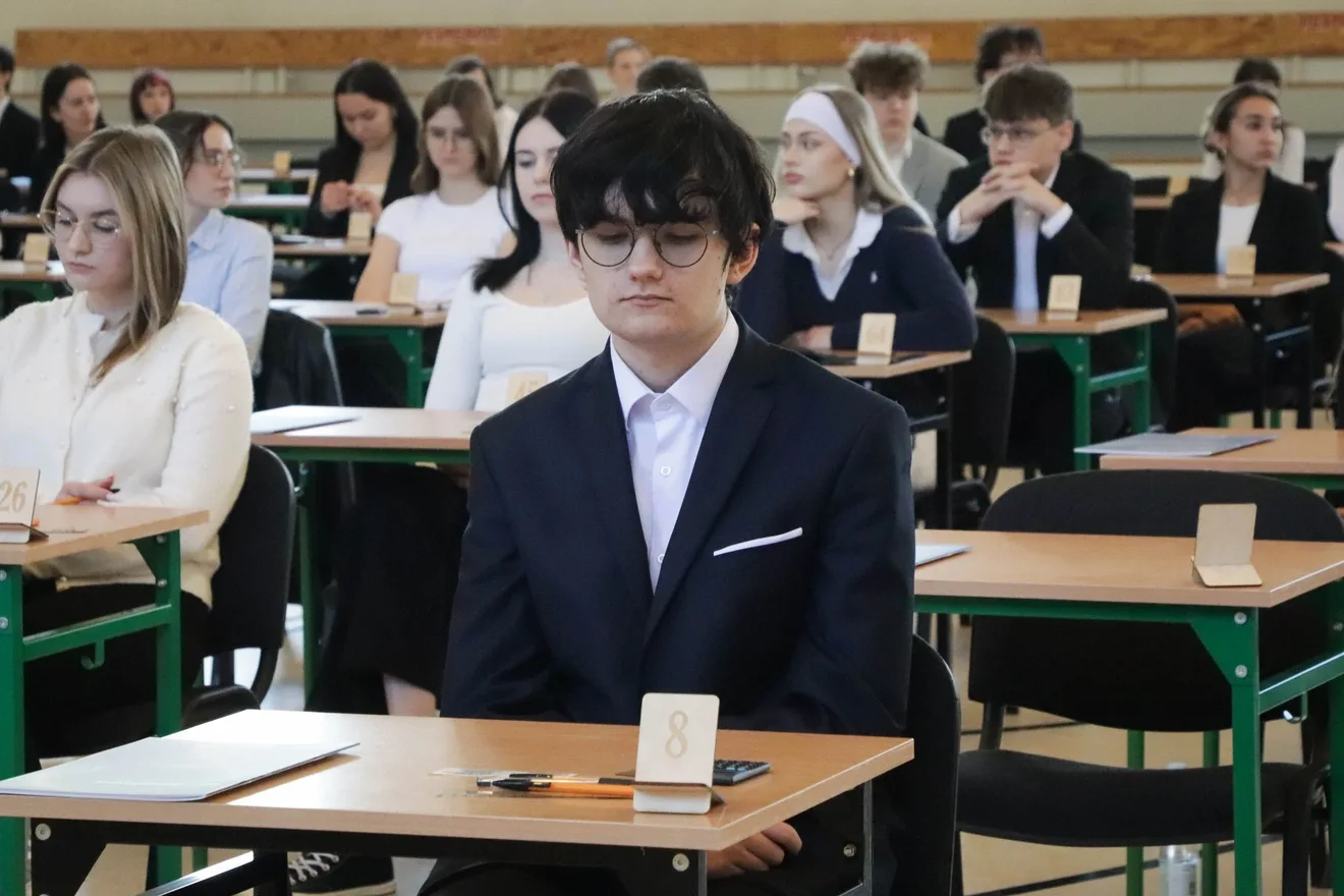 Egzamin dojrzałości w LO im. M. Kopernika. Matematyczne wyzwanie maturzystów (zdjęcia)