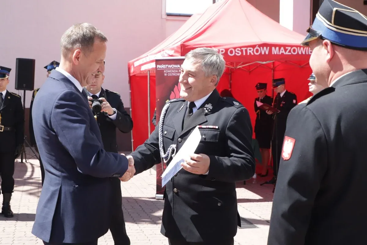 Uroczystość z okazji Powiatowych Obchodów Dnia Strażaka w Ostrowi Mazowieckiej (zdjęcia)