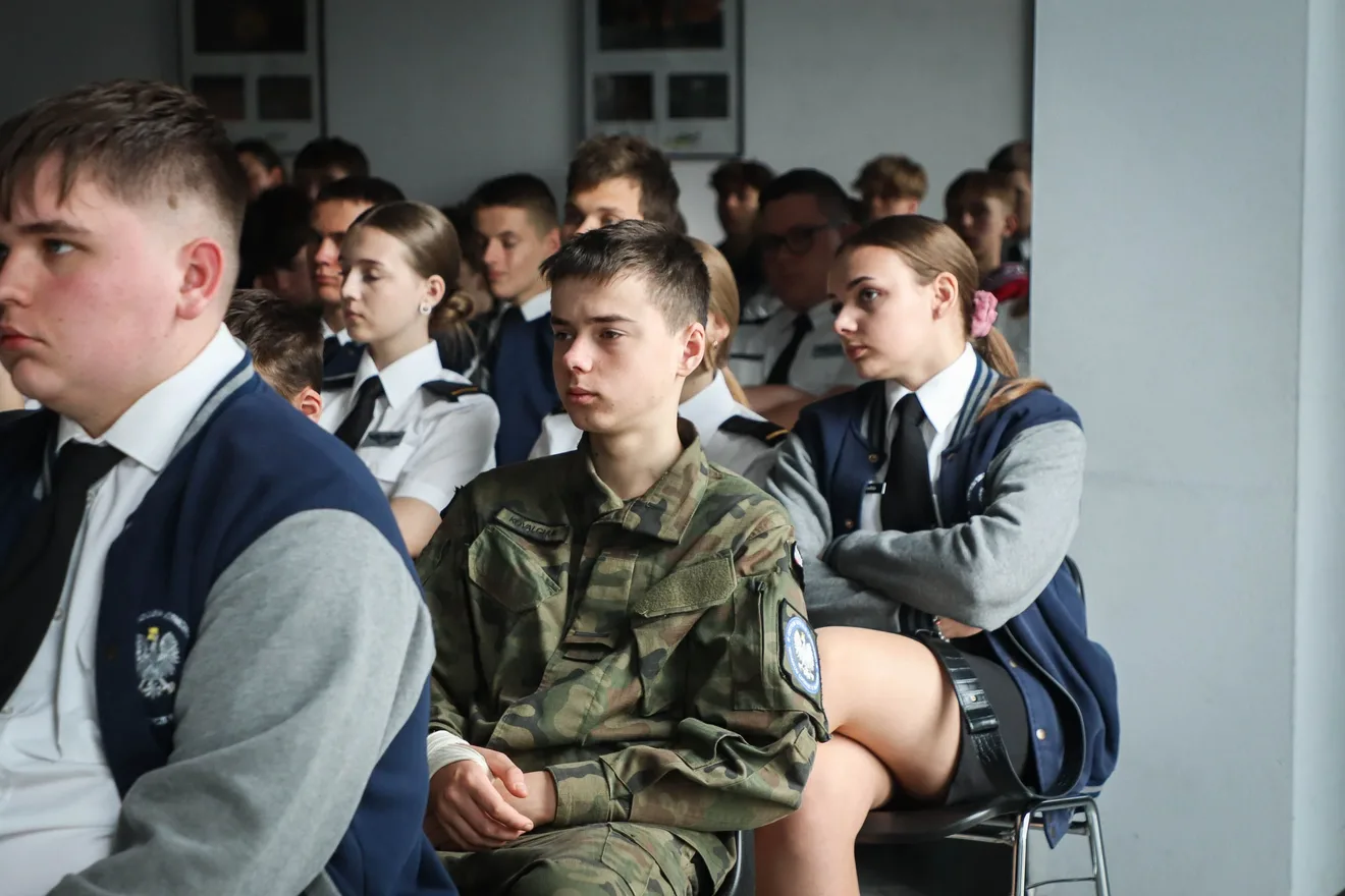 Droga do kokpitu F-16. Inspirujące spotkanie z majorem Maciejem Krakowianem (zdjęcia)
