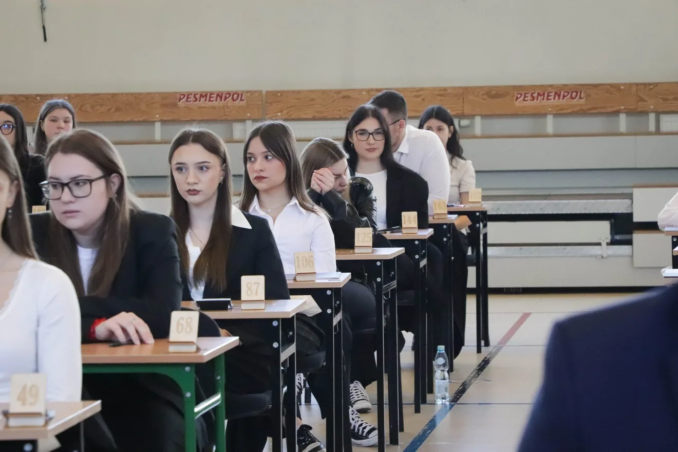 Egzamin dojrzałości w LO im. M. Kopernika. Matematyczne wyzwanie maturzystów (zdjęcia)