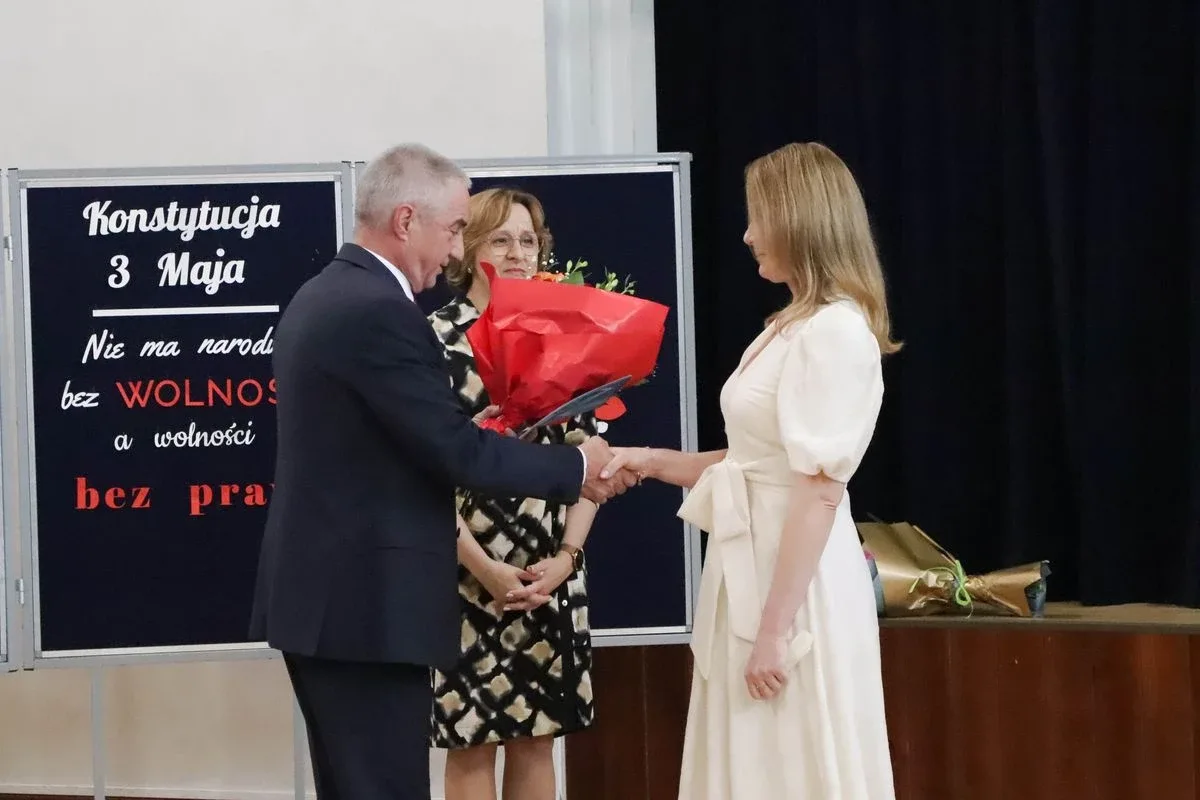 Zakończenie szkolnej podróży. Maturzyści ZSCKR w Starym Lubiejewie żegnają szkołę (zdjęcia)