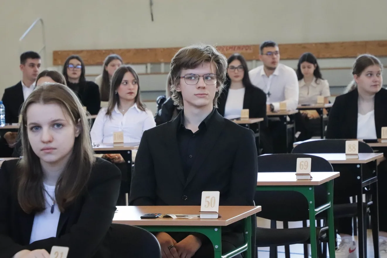 Egzamin dojrzałości w LO im. M. Kopernika. Matematyczne wyzwanie maturzystów (zdjęcia)