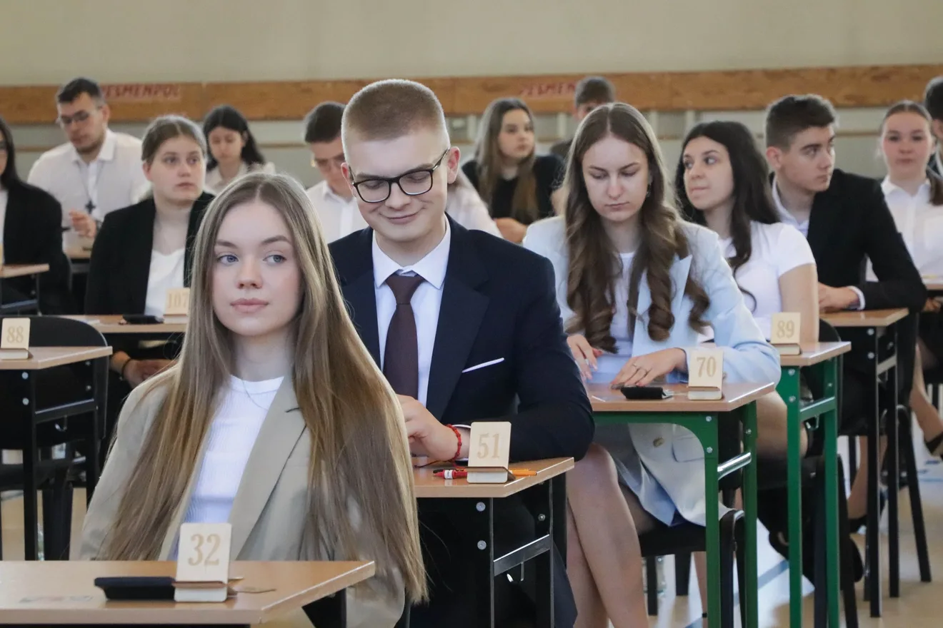 Egzamin dojrzałości w LO im. M. Kopernika. Matematyczne wyzwanie maturzystów (zdjęcia)