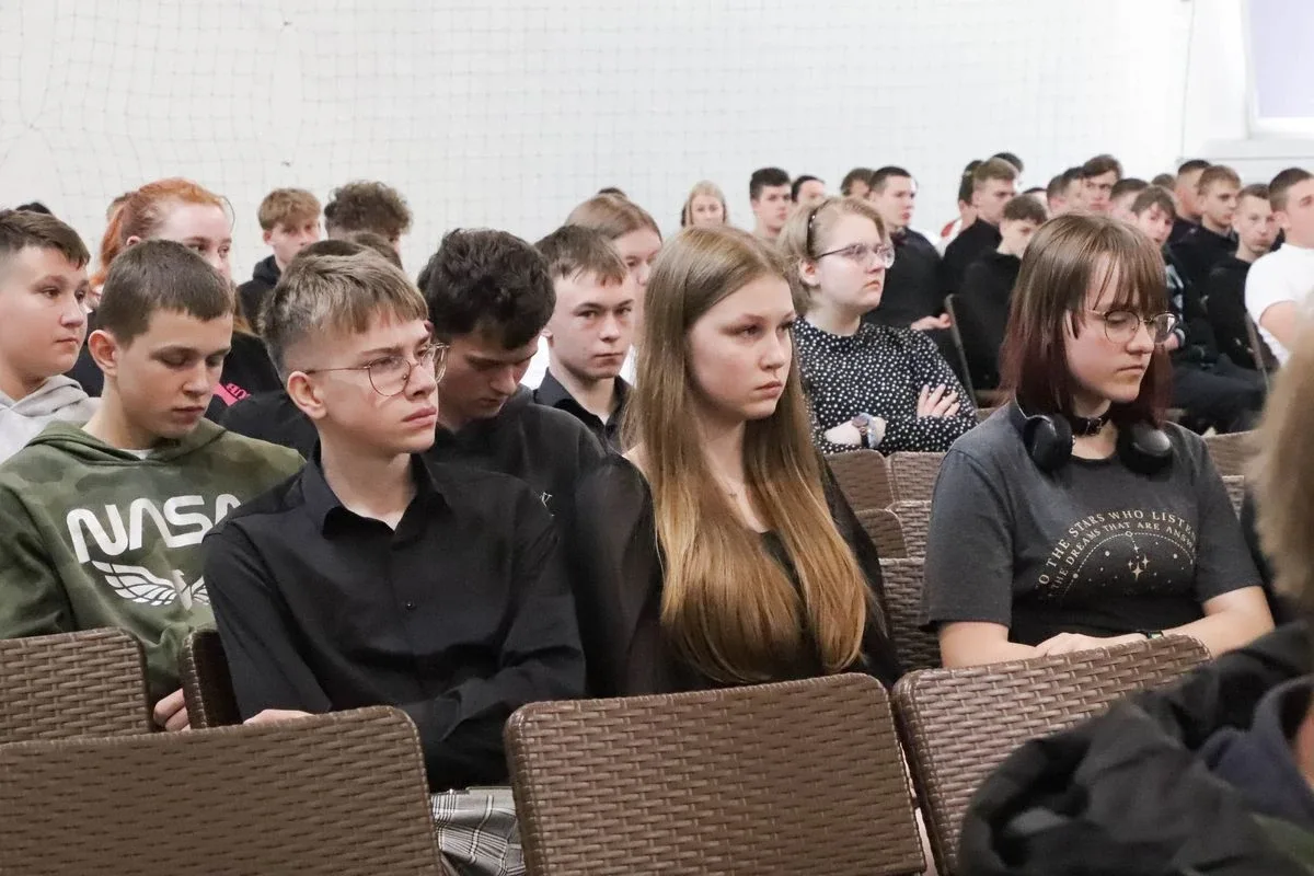 Zakończenie szkolnej podróży. Maturzyści ZSCKR w Starym Lubiejewie żegnają szkołę (zdjęcia)