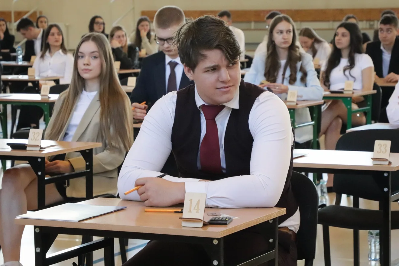 Egzamin dojrzałości w LO im. M. Kopernika. Matematyczne wyzwanie maturzystów (zdjęcia)