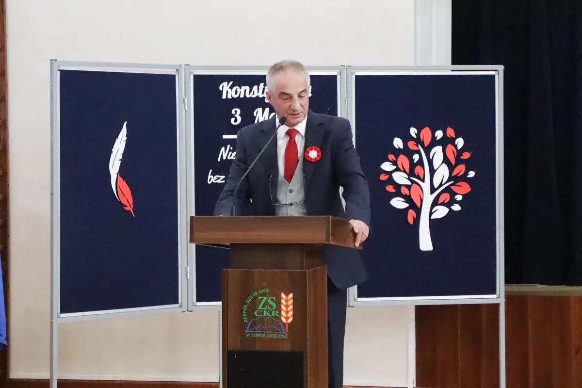 Zakończenie szkolnej podróży. Maturzyści ZSCKR w Starym Lubiejewie żegnają szkołę (zdjęcia)