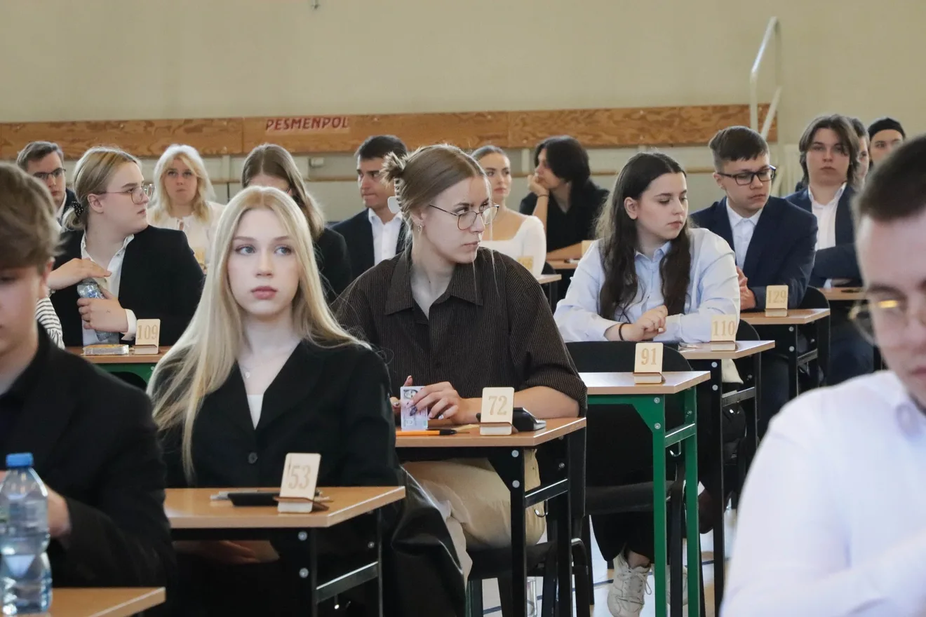 Egzamin dojrzałości w LO im. M. Kopernika. Matematyczne wyzwanie maturzystów (zdjęcia)